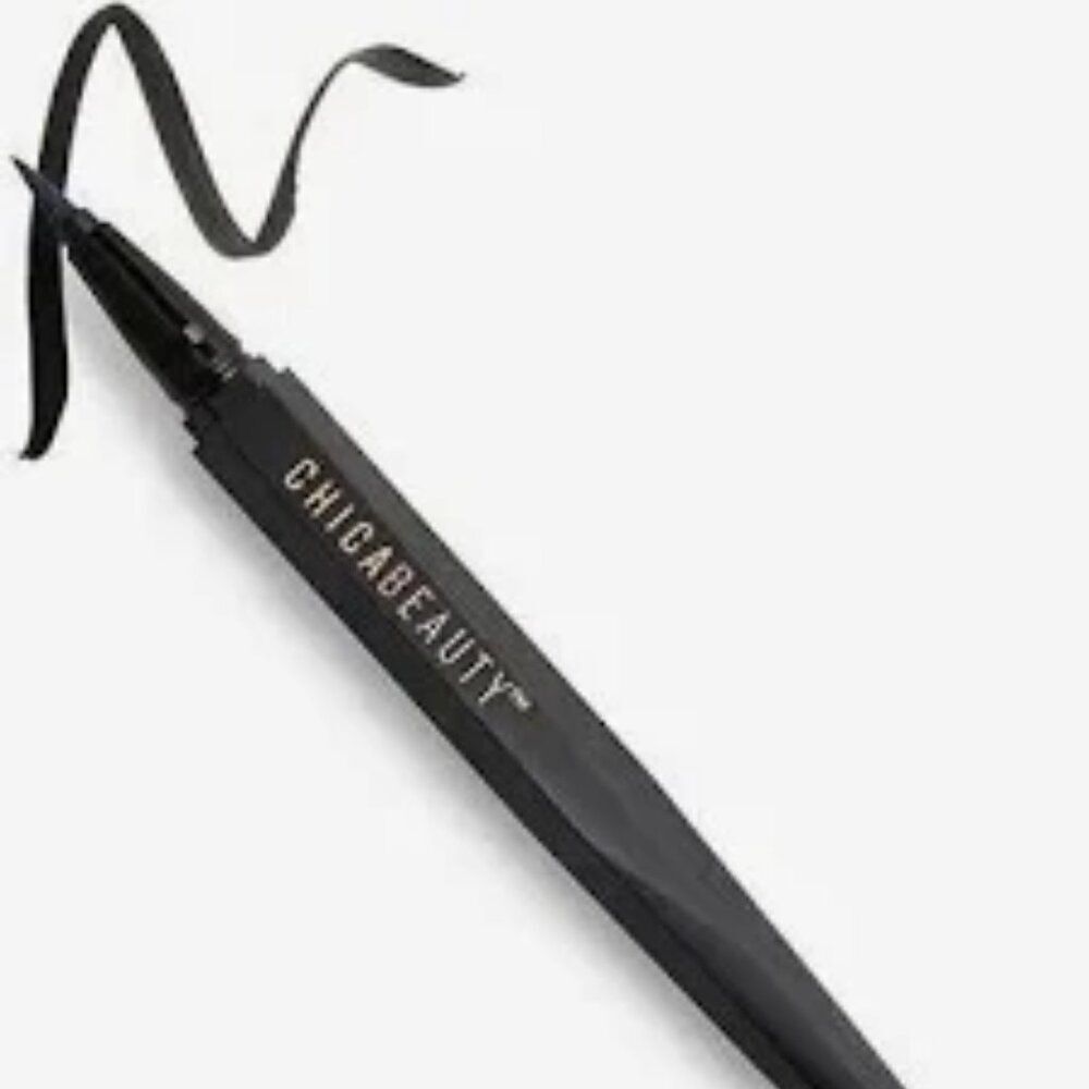 Chica Beauty - Mirame Liquid Black Eyeliner - Black